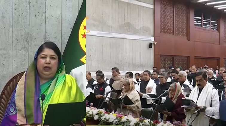 দ্বাদশ জাতীয় সংসদ নির্বাচনে নির্বাচিত আওয়ামী লীগের নতুন সংসদ সদস্যরা শপথ নিয়েছেন